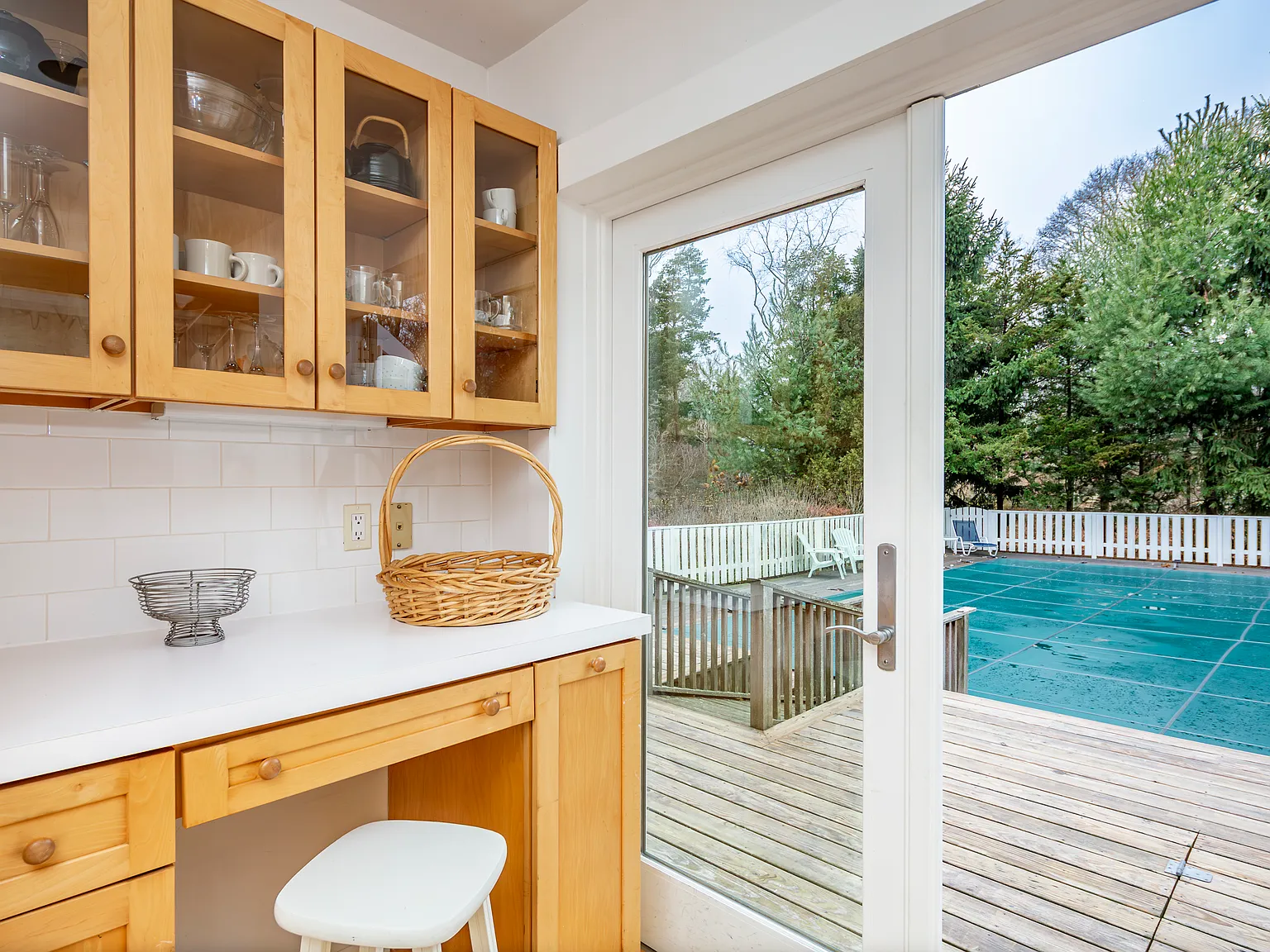 Sunny Beach Cottage With Deeded Access To Gardiner's Bay — Photo 4