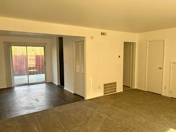 5th image of 727 Ferndale Ct #1