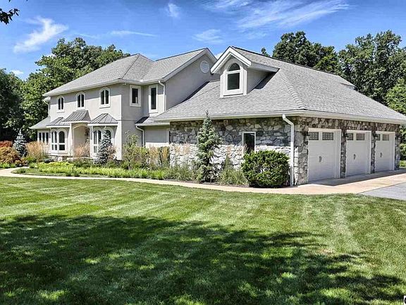 2nd image of 1137 Edgewood Dr