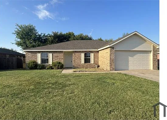 4 bed, 192 sqft, $1,695 — Photo 2