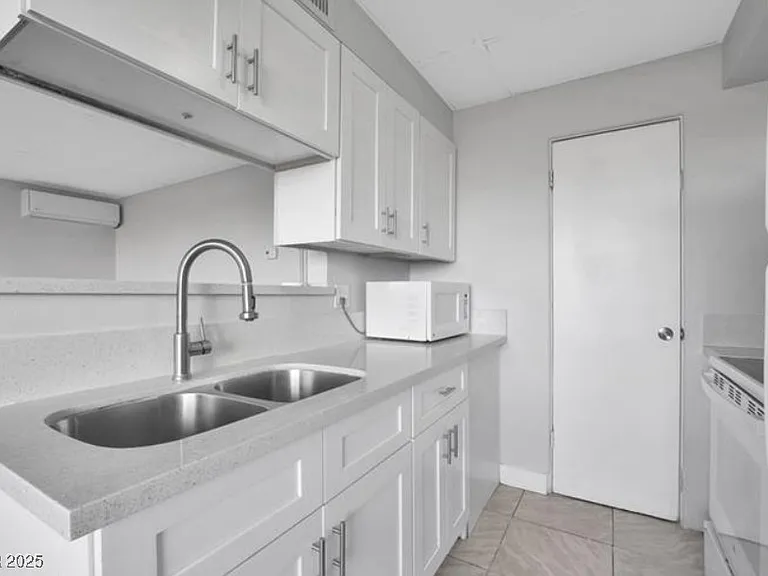 239 W Cleveland Ave #6 — Photo 5
