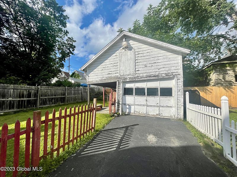 5th image of 35B Lincoln Avenue