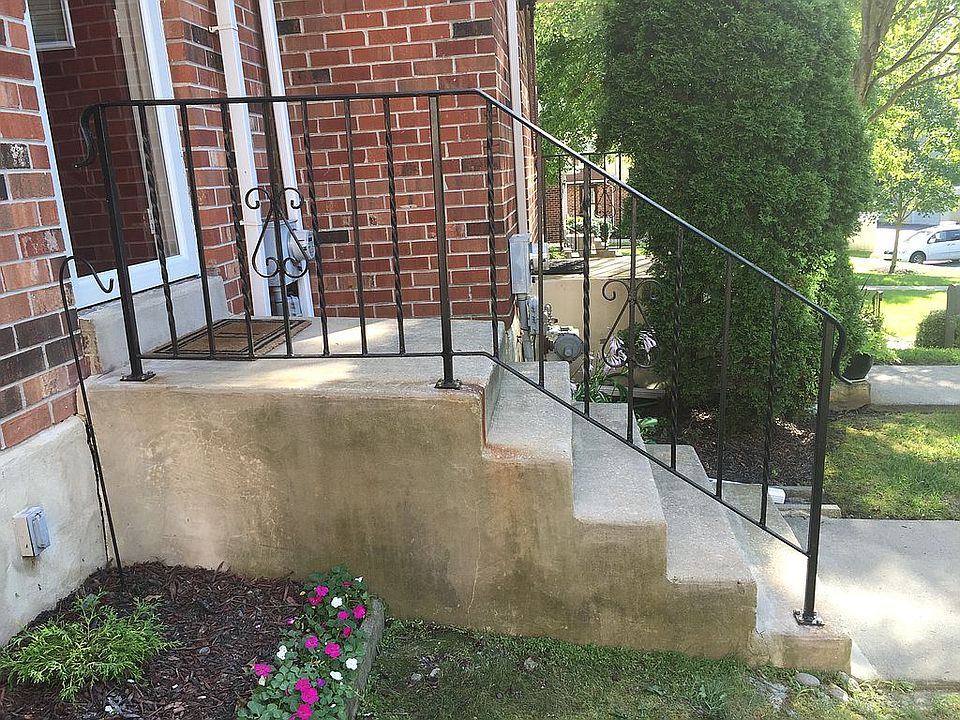 2nd image of 208 Black Hawk Ct