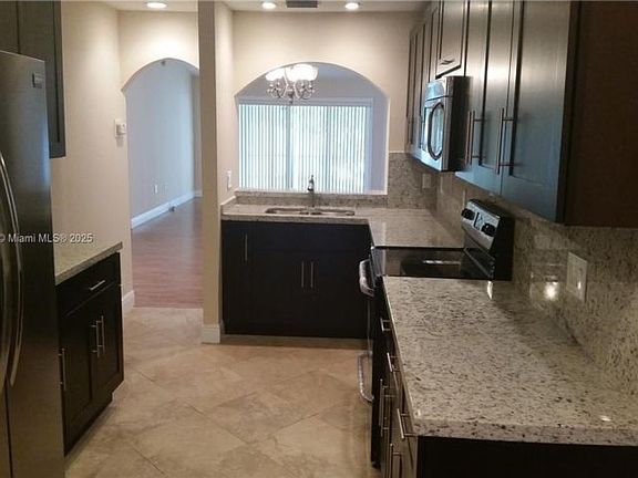 2nd image of 11071 SW 11th Pl #124