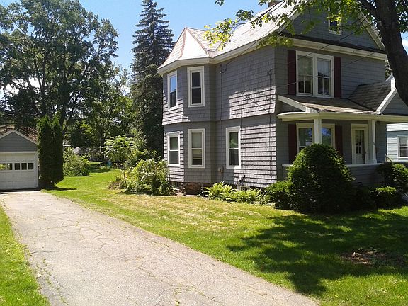 driveyway + 1 car garage