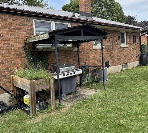 4th image of 560 Carlton St E