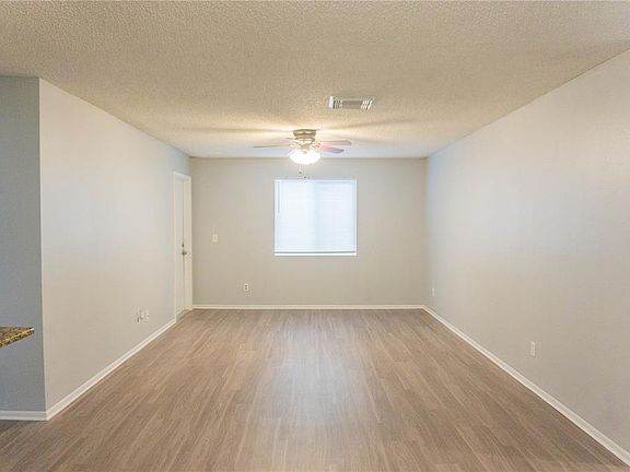 4th image of 616 Golden Raintree Pl #616