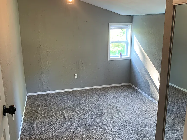 627 W Frisco St — Photo 6