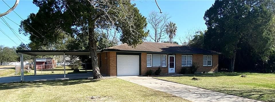 1st image of 122 Barber Dr