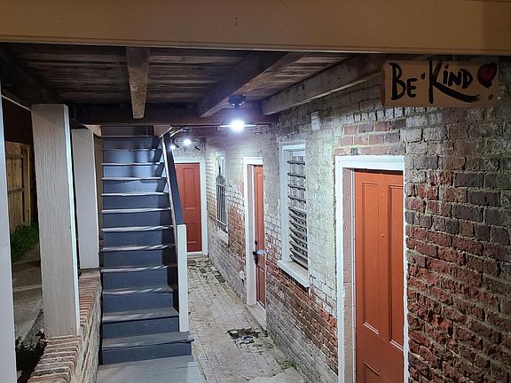 2nd image of 308 E Leigh St #2