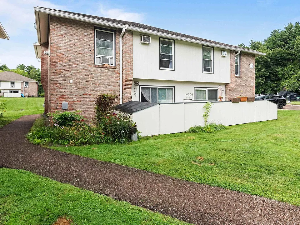 254 Ledgewood Cir #103