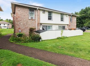 254 Ledgewood Cir #103, Burlington, VT 05401