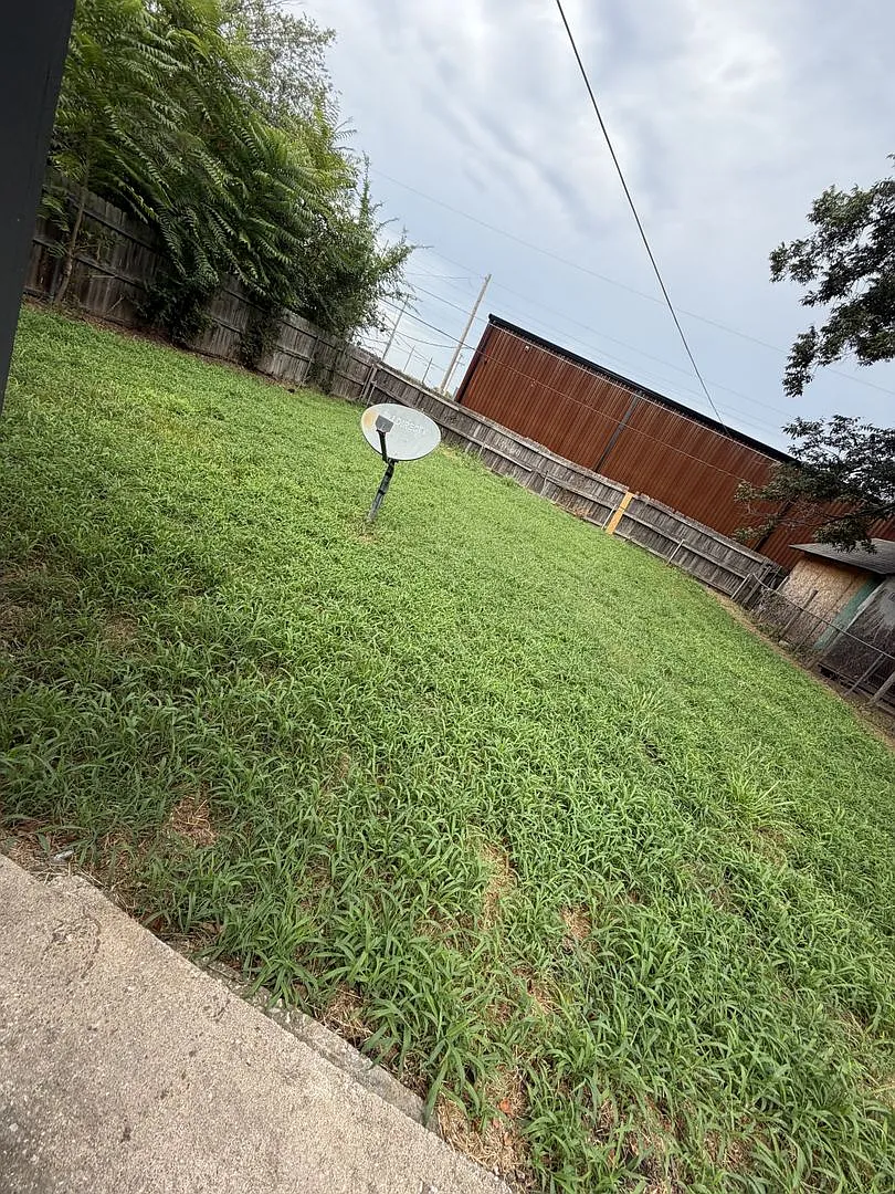 **Charming 3-Bedroom, 2-Bath Home in West Tulsa $1,195/Month — Photo 4