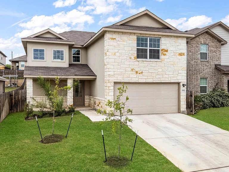 2922 Wentwood Run — Photo 1