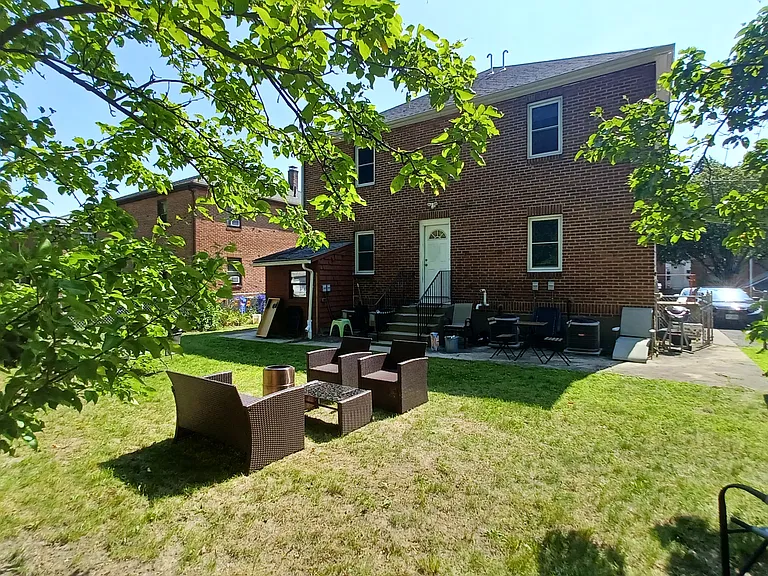 14 Beechcroft St #1 — Photo 17