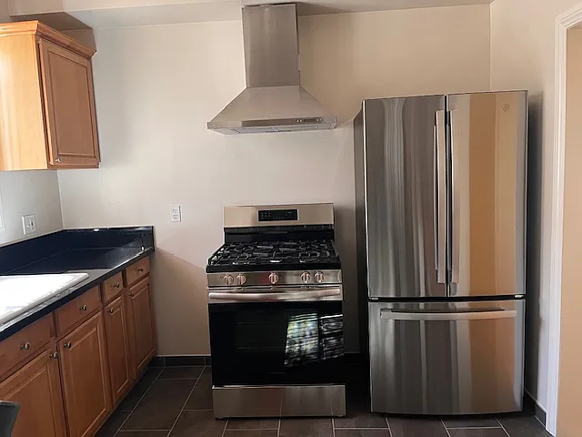 712 S Mariposa Ave — Photo 12
