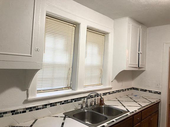 4th image of 29 W 18th St #1