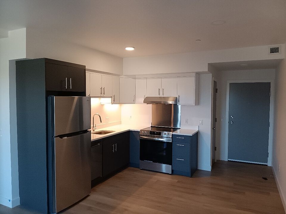 1st image of 6732 40th Ave S #303