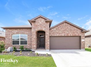 401 Goldfinch Rd, Denton, TX 76210
