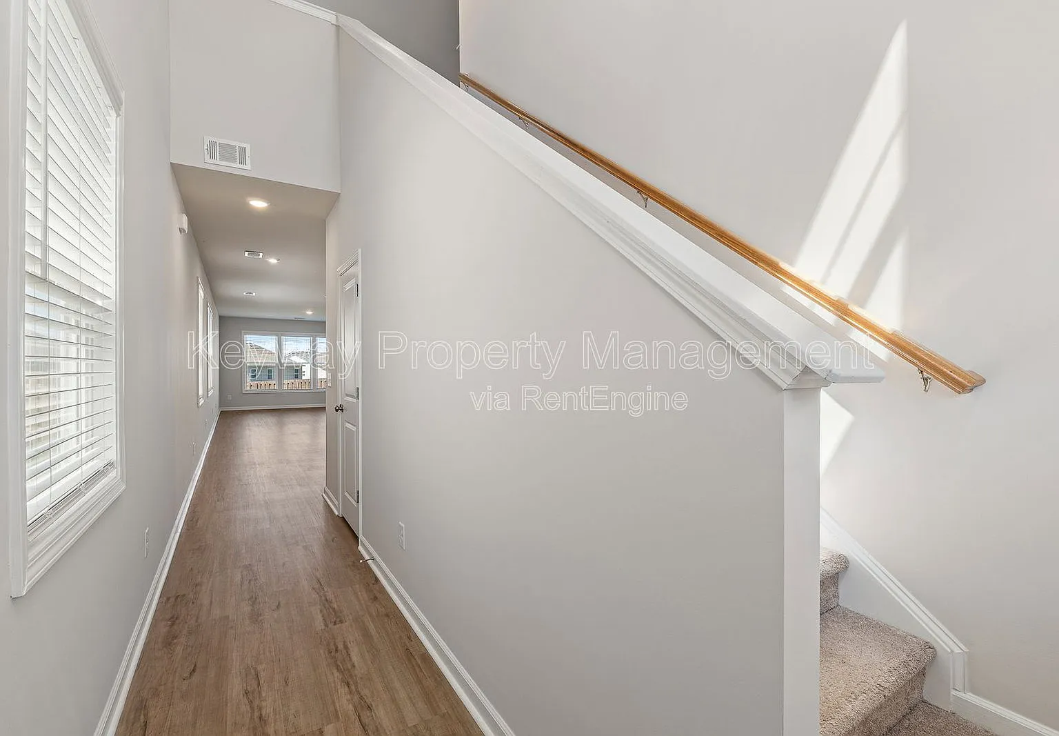 4 bed, 2.5 bath, 2046 sqft, $2,160 — Photo 4