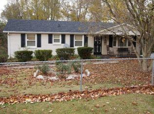 211 Mills Dr, Clarksville, TN 37042