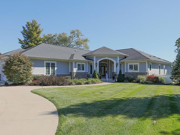 285 Lakeshore-101