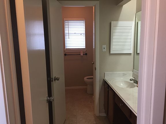 5th image of 630 Stephanie Dr