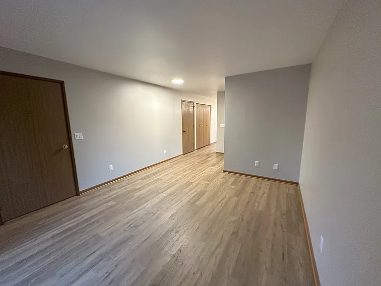 2046 Cliff Alex Ct S #4 — Photo 5