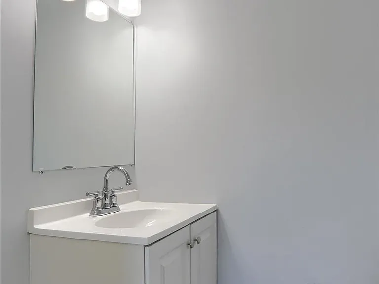 1323 N Kenwood Ave #1 — Photo 19