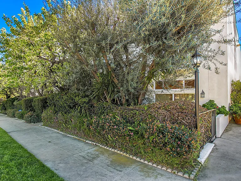 1745 Selby Ave #20 — Photo 20