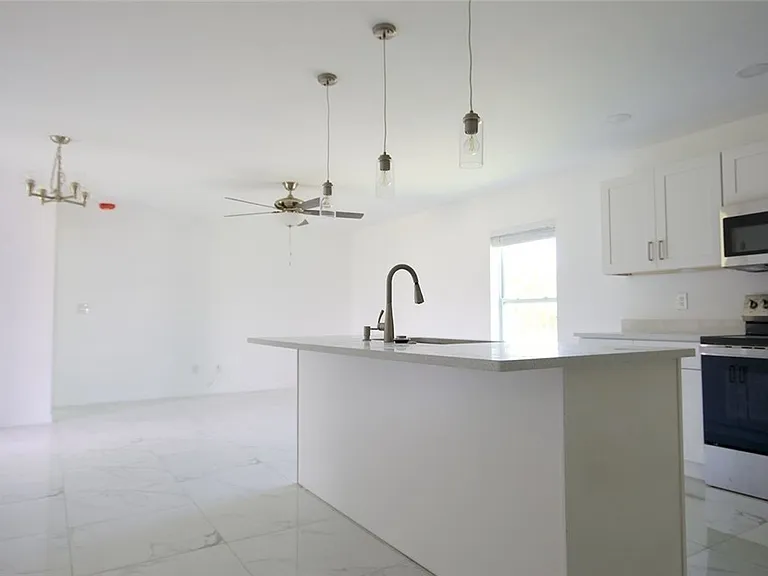 3428 Jeffcott St — Photo 7