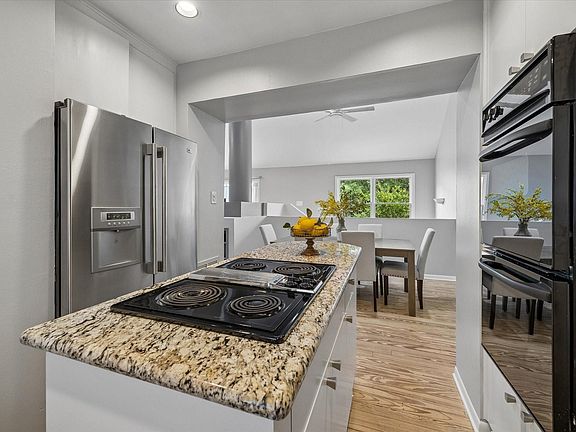 5th image of 1907 Norfolk St APT B