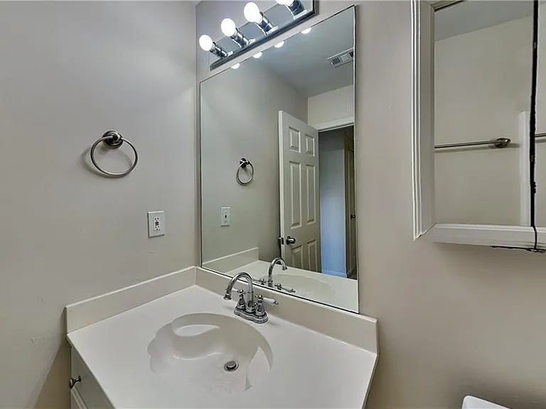 500 Cottonwood Close — Photo 16