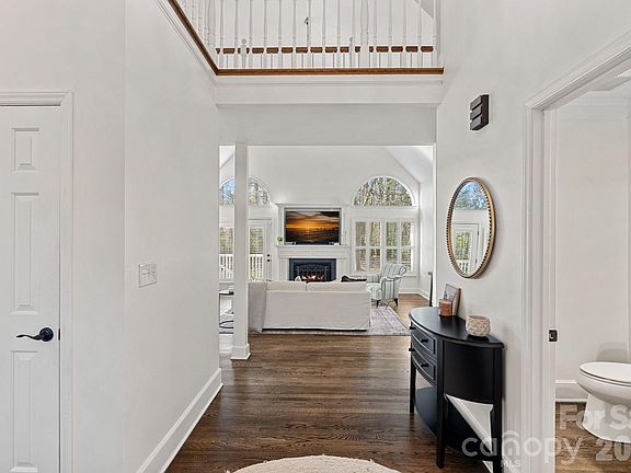 3rd image of 134 Lawrence Tee Ln