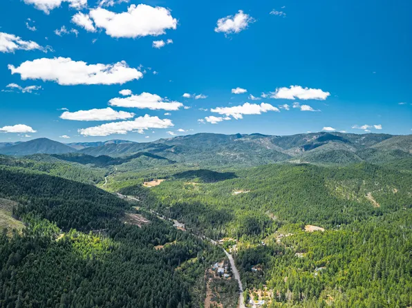 222 Wonder Ln, Wilderville, OR 97543