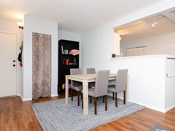 4th image of 234 Circle Ave APT 3D