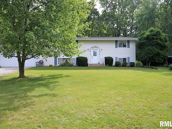 3rd image of 1011 Brookline Dr