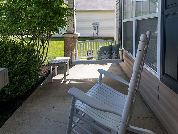 3rd image of 727 Sage Ct