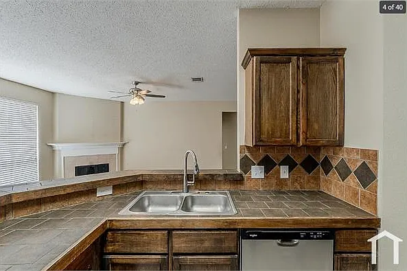 8301 Orleans Ln — Photo 3