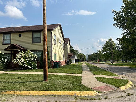 3rd image of 512 E Scott St #506