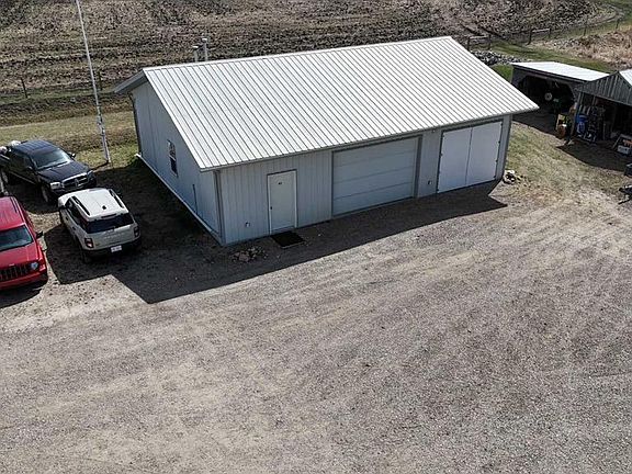 2nd image of 413 S Condor Rd