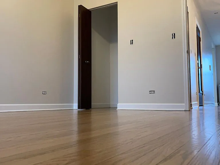 3238 W Berteau Ave #2E — Photo 19
