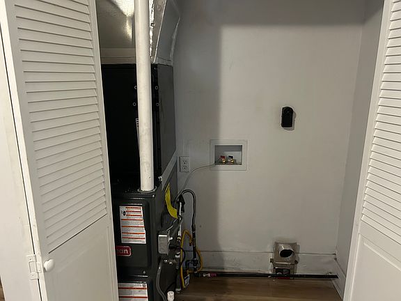 4th image of 2813 Portland Ave #4