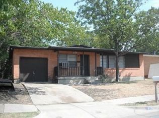 1813 Martin Luther Dr, Arlington, TX 76010