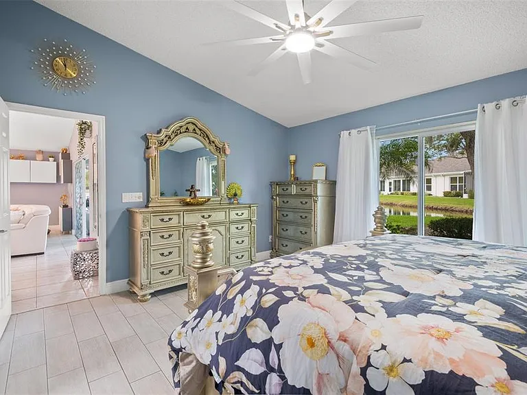 713 Manchester Woods Dr — Photo 23