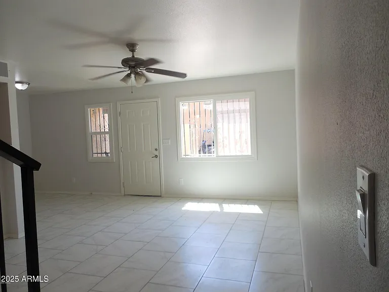 4712 E Broadway Rd — Photo 1