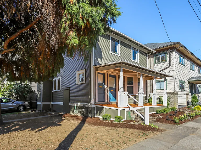 2305 SE Hawthorne Blvd #B — Photo 4