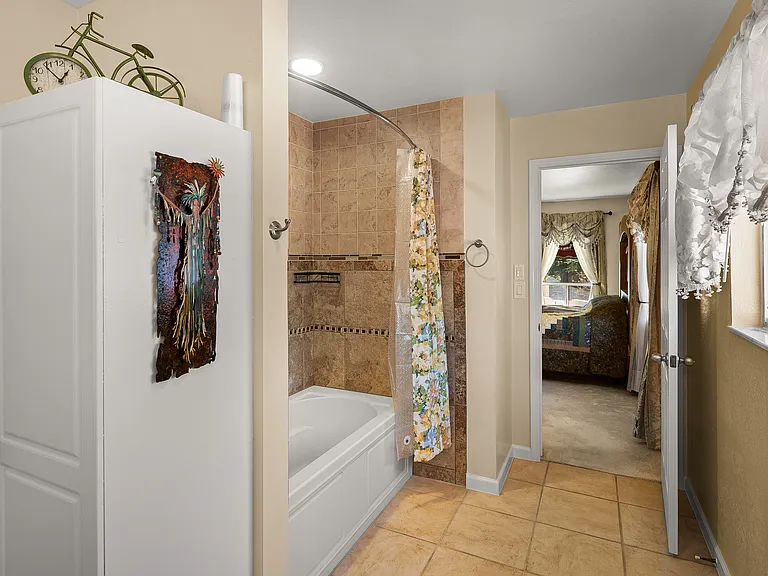 50 Pine Ct — Photo 29