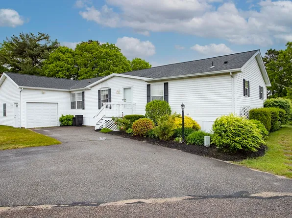 14 Headlands Dr, Plymouth, MA 02360