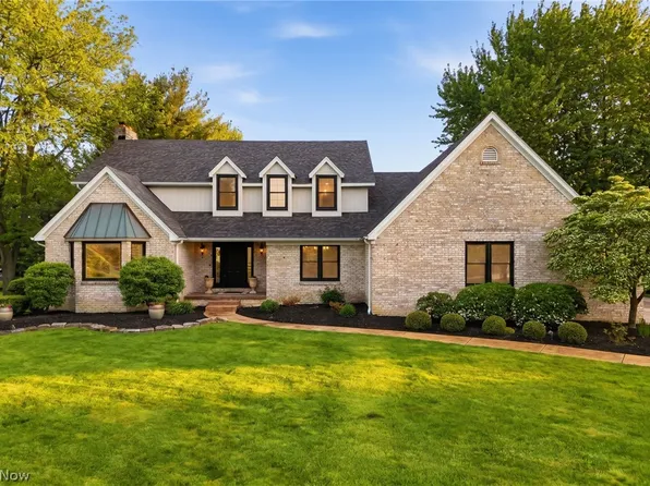 8315 Misty Ridge Trl, Youngstown, OH 44514